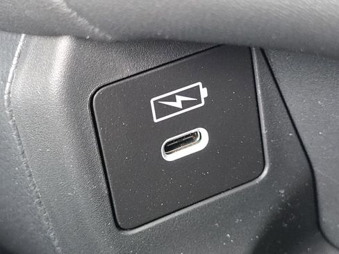 Used 2025 Honda HR-V LX image 3