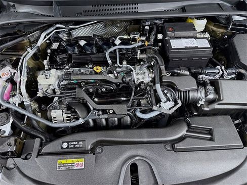 Certified 2025 Toyota Corolla SE image 30