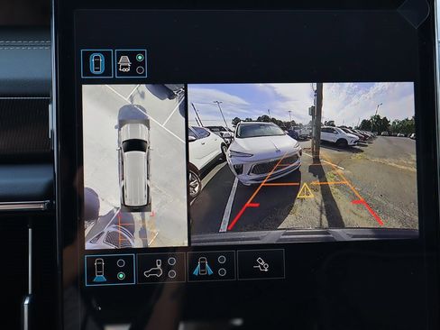 New 2025 GMC Yukon XL Elevation image 16