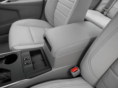 Used 2017 Toyota Camry SE FWD image 36