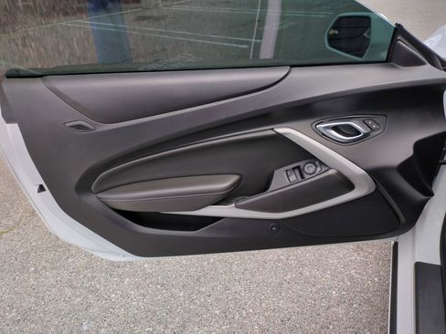 Used 2021 Chevrolet Camaro LS image 10