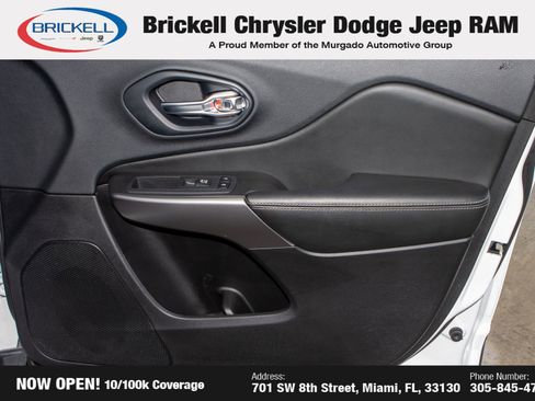 Used 2019 Jeep Cherokee Limited image 12