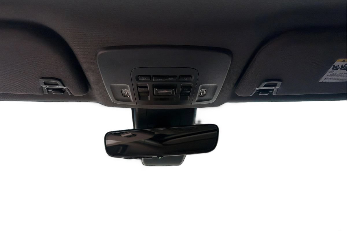 Used 2022 Toyota Avalon XSE FWD image 16