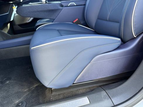 New 2026 Cadillac Optiq Luxury 2 image 20