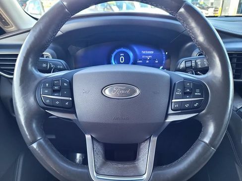 Certified 2020 Ford Explorer Platinum w/ Premium Technology Package AWD/4WD image 25