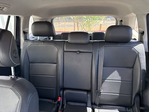 Used 2021 Volkswagen Tiguan SE FWD image 14