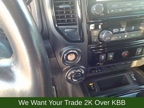 Used 2021 Nissan Titan PRO-4X w/ Pro-4x Convenience Package image 14
