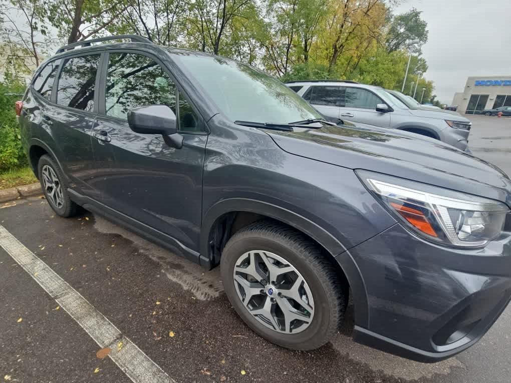 Used 2020 Subaru Forester Premium w/ Popular Package #1 AWD/4WD image 3