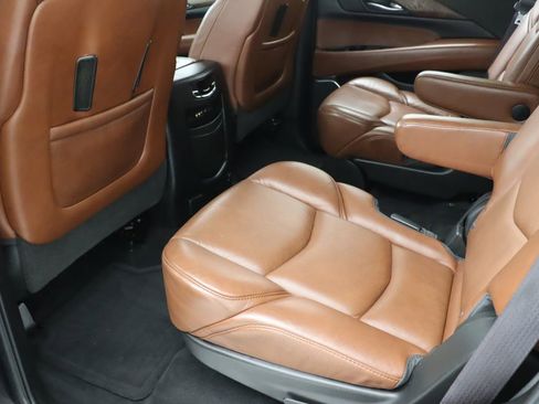 Used 2016 Cadillac Escalade Premium AWD/4WD image 32