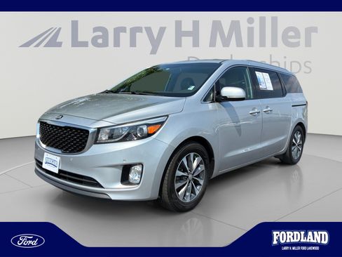 Used 2017 Kia Sedona SX FWD image 1