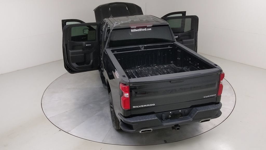 Used 2021 Chevrolet Silverado 1500 Custom Trail Boss AWD/4WD image 50