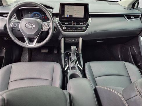 Used 2023 Toyota Corolla Cross XLE AWD/4WD image 16