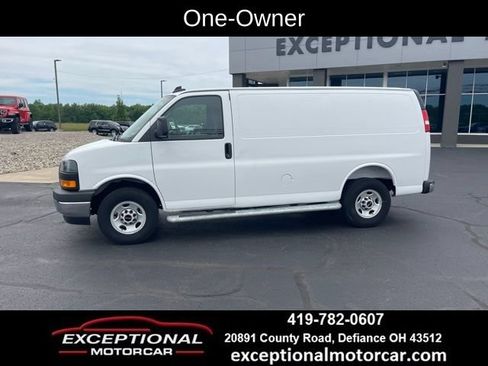 Used 2025 GMC Savana 2500 w/ Driver Convenience Package RWD image 2