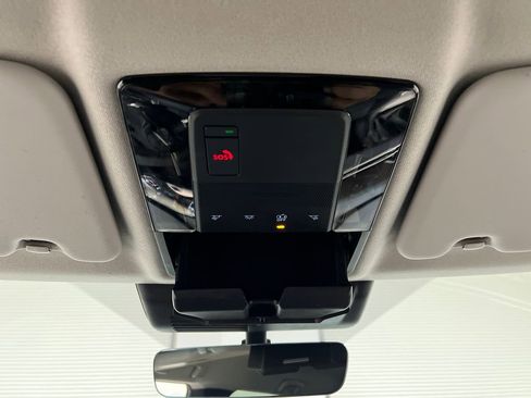 Used 2025 Mitsubishi Outlander SE FWD image 64