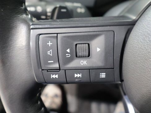 Used 2024 Nissan Pathfinder S AWD/4WD image 33