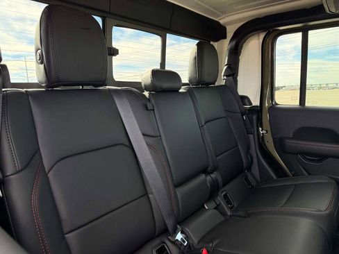 New 2026 Jeep Gladiator Rubicon image 26