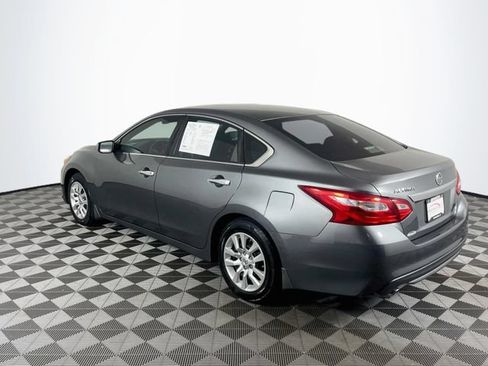 Used 2016 Nissan Altima 2.5 S w/ Power Driver Seat Package FWD image 6