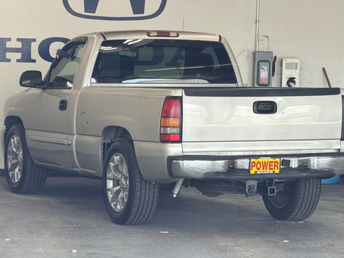 Used 2005 GMC Sierra 1500 SLE w/ Light Duty Power Package RWD image 5