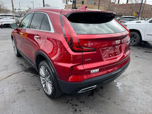 Used 2024 Cadillac XT4 Premium Luxury image 7