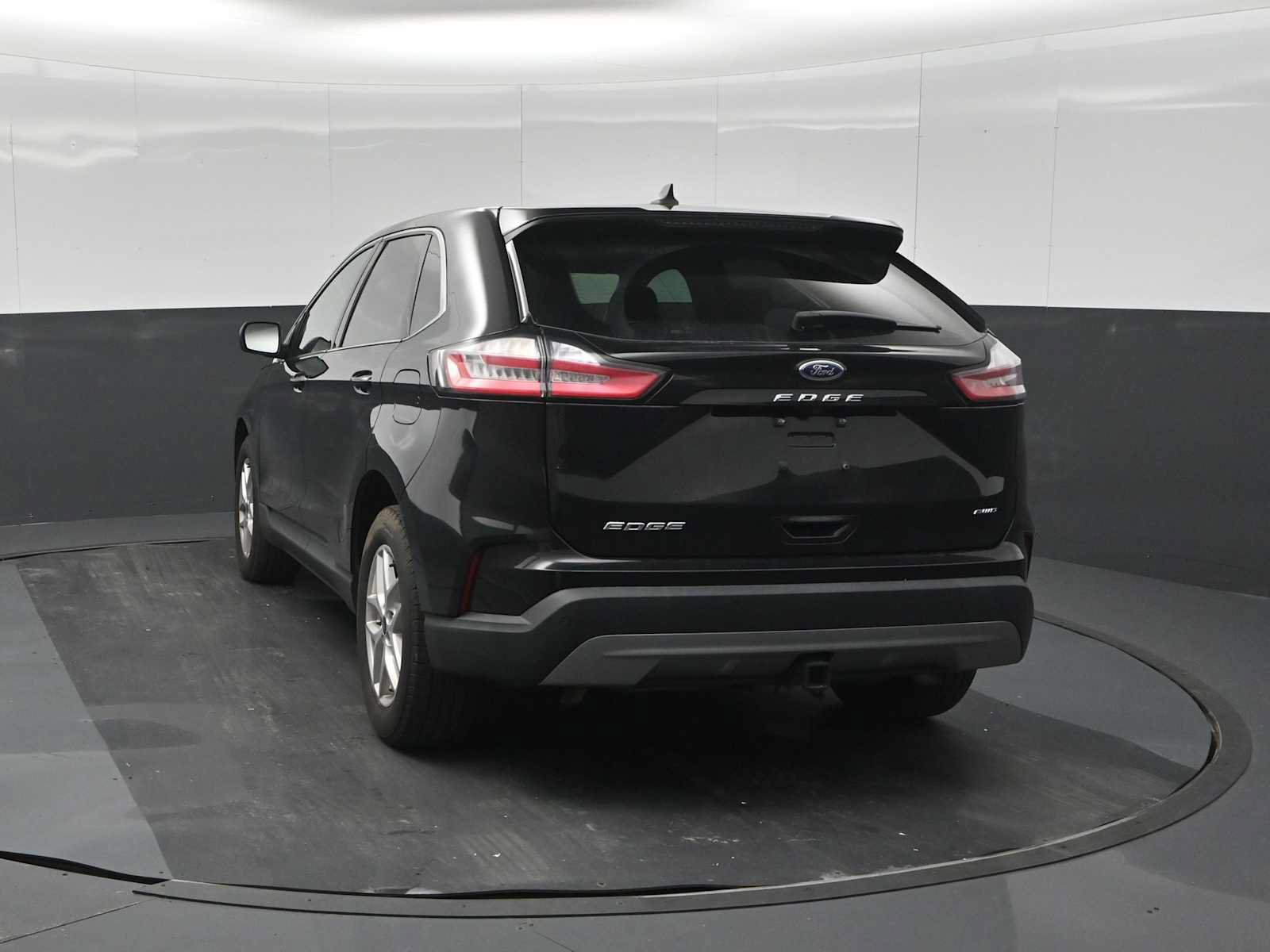 Certified 2024 Ford Edge SEL w/ Convenience Package AWD/4WD image 7