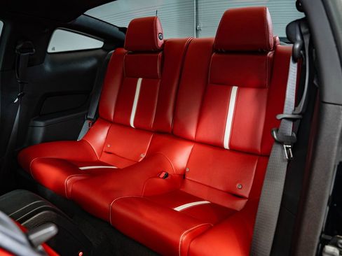 Used 2012 Ford Mustang GT Premium w/ Electronics Pkg RWD image 39
