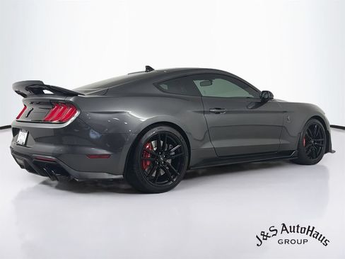 Used 2020 Ford Mustang Shelby GT500 w/ Technology Package RWD image 7