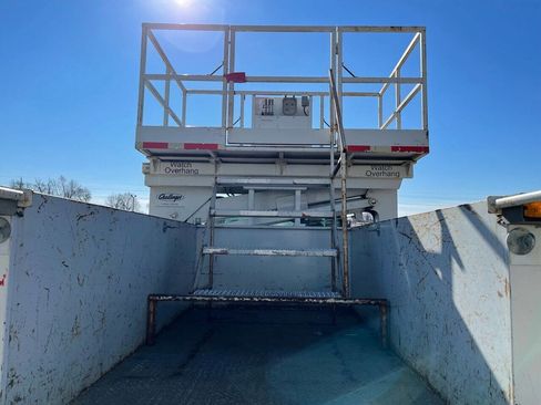 Used 2002 Ford F450 2WD Regular Cab Super Duty image 13