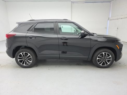 Used 2025 Chevrolet TrailBlazer LT w/ Convenience Package AWD/4WD image 12