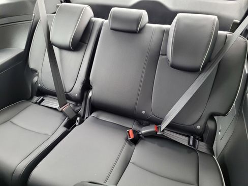 New 2026 Honda Odyssey Touring image 17