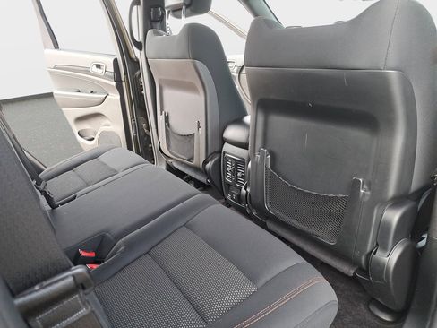 Used 2016 Jeep Grand Cherokee Laredo 75th Anniversary image 11