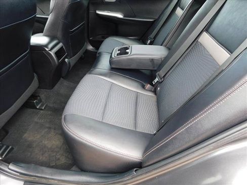 Used 2014 Toyota Camry SE w/ Fleet Convenience Package FWD image 23