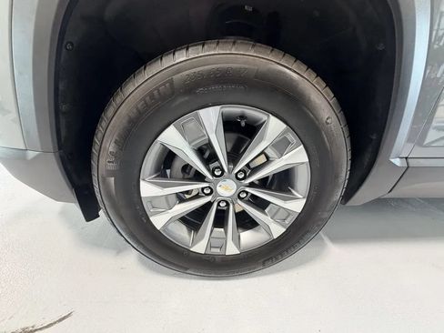 Used 2026 Chevrolet Equinox LT AWD/4WD image 38