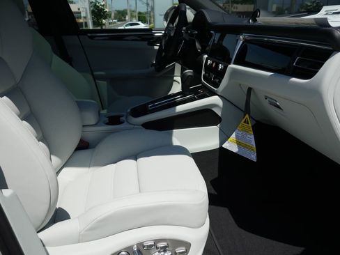 New 2026 Porsche Macan S AWD/4WD image 21