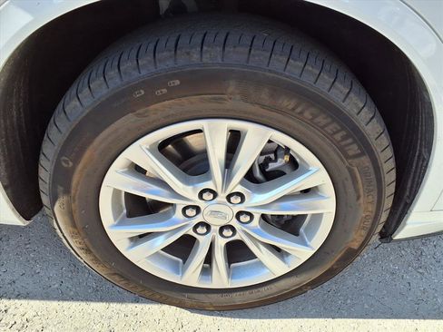 Certified 2024 Cadillac XT6 Luxury image 7