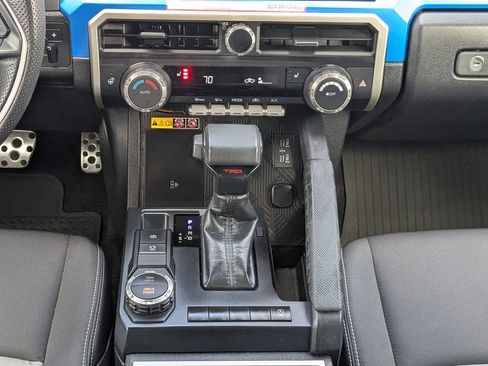 Used 2024 Toyota Tacoma TRD Sport w/ TRD Sport Upgrade Package image 18