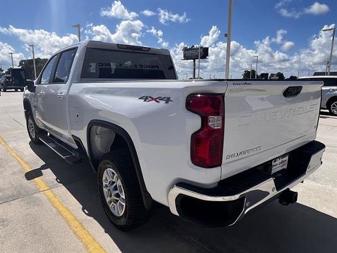 Used 2025 Chevrolet Silverado 2500 LT w/ Safety Package AWD/4WD image 5