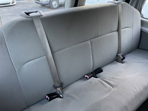 Used 2011 Ford E-350 and Econoline 350 XLT image 30
