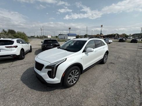 Used 2019 Cadillac XT4 Sport AWD/4WD image 2