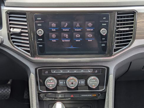 Used 2023 Volkswagen Atlas SE FWD image 23
