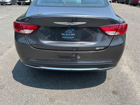 Used 2015 Chrysler 200 Limited image 16