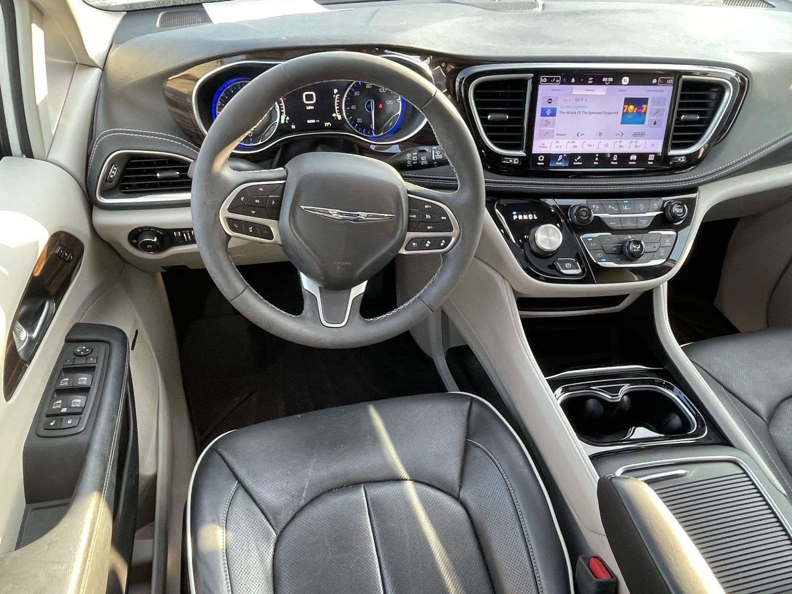 Certified 2022 Chrysler Pacifica Limited AWD/4WD image 19