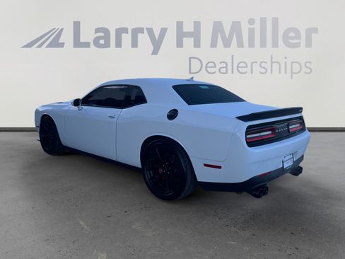 Used 2015 Dodge Challenger SRT Hellcat image 3