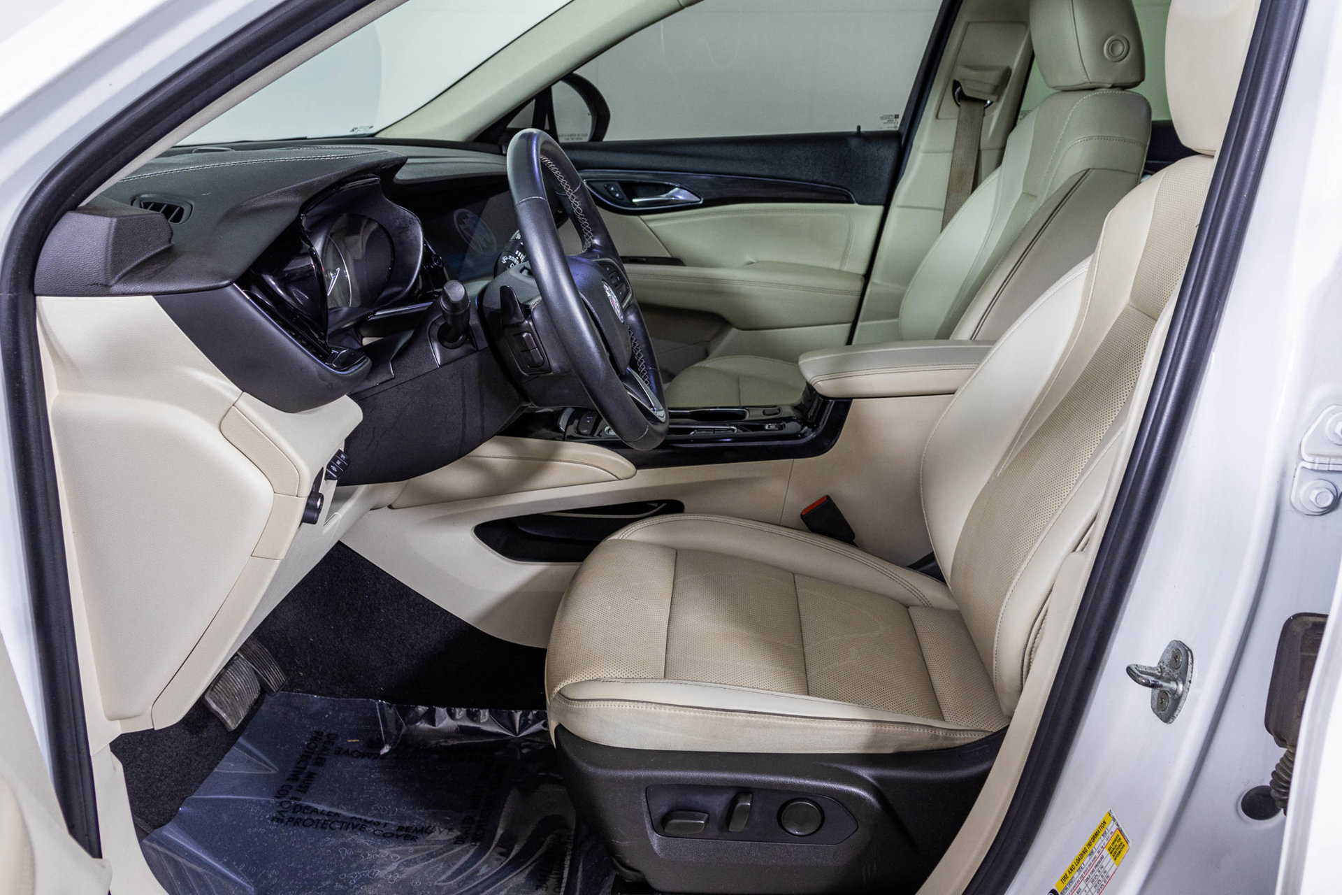 Used 2022 Buick Envision Essence w/ Technology Package I FWD image 24