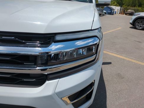 Used 2024 Ford Expedition Limited AWD/4WD image 9