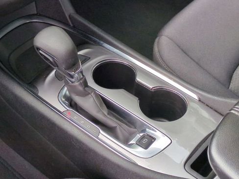 Used 2024 Chevrolet Malibu LT FWD image 16