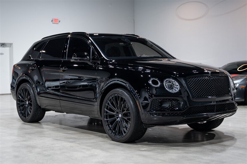 Used 2017 Bentley Bentayga AWD/4WD image 14