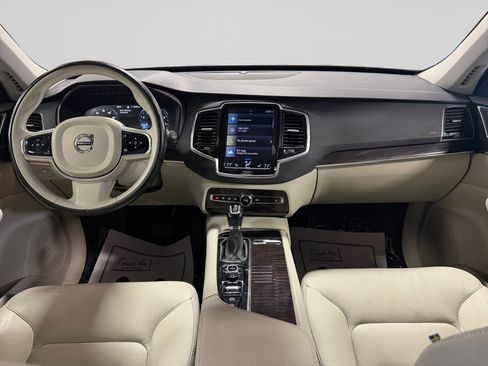 Used 2017 Volvo XC90 T6 Momentum w/ Vision Package AWD/4WD image 15