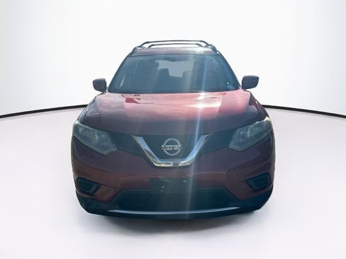 Used 2016 Nissan Rogue SV w/ SV Family Package FWD image 2