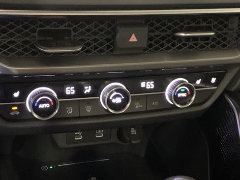 Used 2025 Acura ADX A-Spec image 30