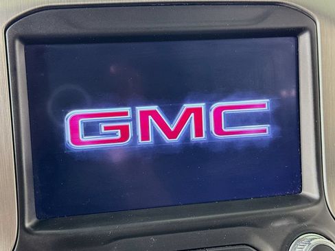 Used 2022 GMC Sierra 3500 Denali w/ Denali Black Diamond Edition AWD/4WD image 34